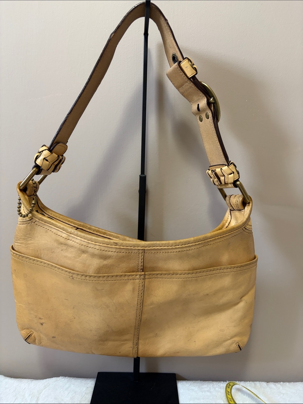 Coach Leather Shoulder Bag in Tan - Classic Everyday Style